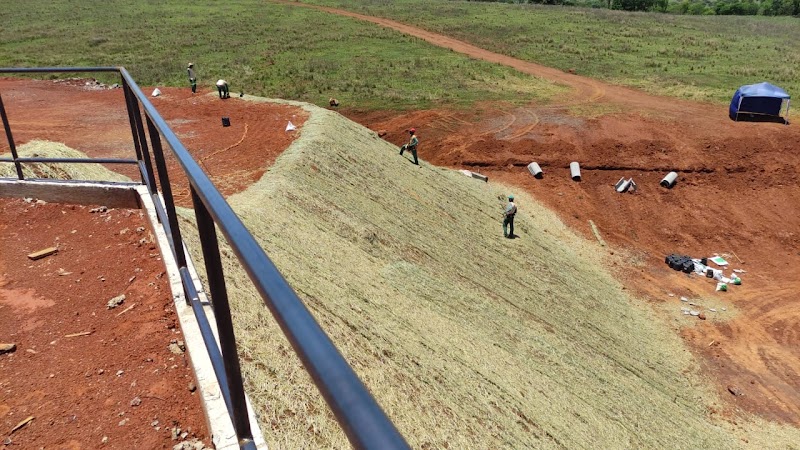 Aplicação em talude de obra